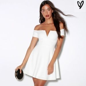 Lulu's Off the Shoulder Skater Dress NEVER WORN